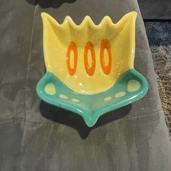 Handcrafted and hand painted Mexican condiment bowls - Picture 3 of 6